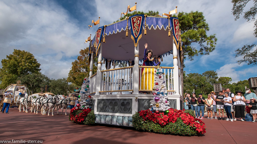 Mickey's Very Merry Christmas Parade